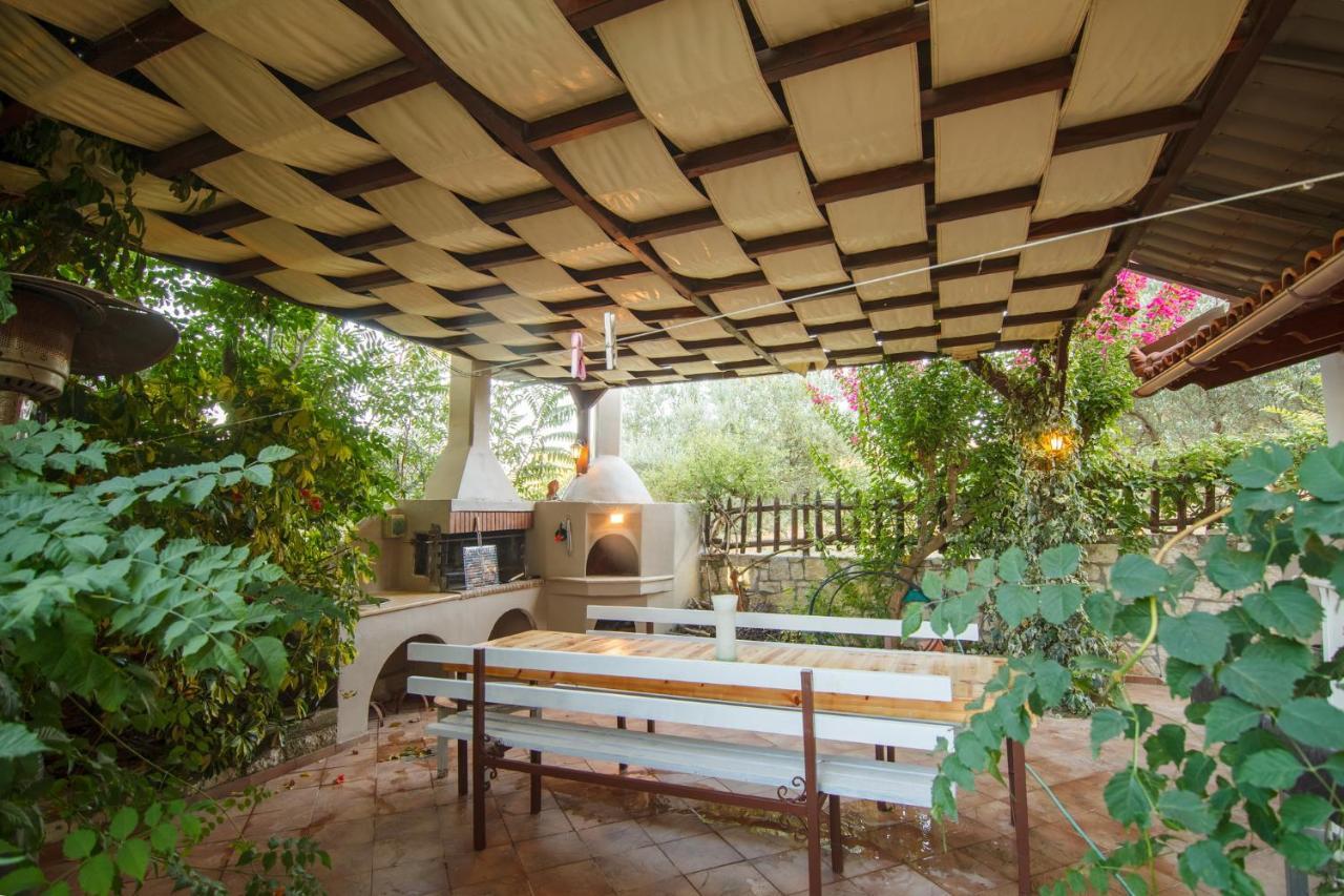 Villa Amelie-Private Pool Marathitis ภายนอก รูปภาพ