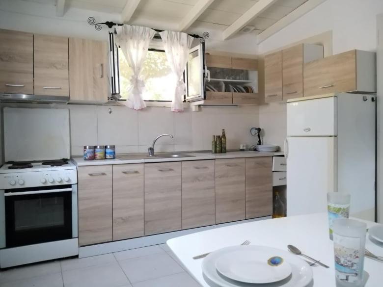 Villa Amelie-Private Pool Marathitis ภายนอก รูปภาพ